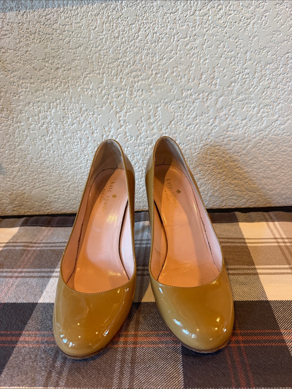 Kate Spade Nude Tan Patent Karolina Pumps